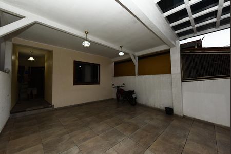 Casa à venda com 110m², 4 quartos e 2 vagas Casa à venda com 110m², 4 quartos e 2 vagasGaragem