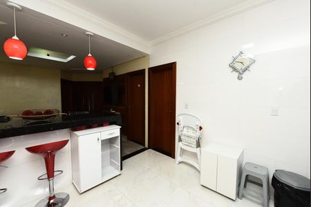 Casa à venda com 110m², 4 quartos e 2 vagas Casa à venda com 110m², 4 quartos e 2 vagascozinha