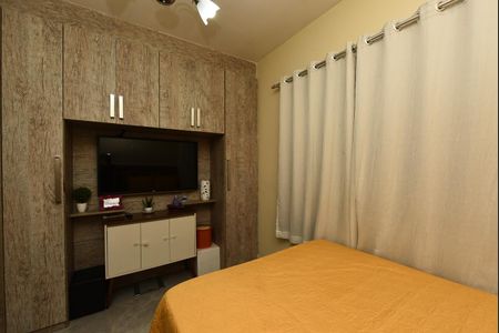 Casa à venda com 110m², 4 quartos e 2 vagas Casa à venda com 110m², 4 quartos e 2 vagasQuarto 2