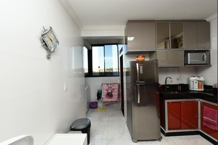 cozinha de casa à venda com 6 quartos, 110m² em Industrial, Contagem
