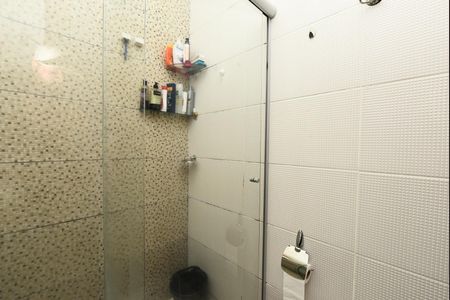 Casa à venda com 110m², 4 quartos e 2 vagas Casa à venda com 110m², 4 quartos e 2 vagasBanheiro 1