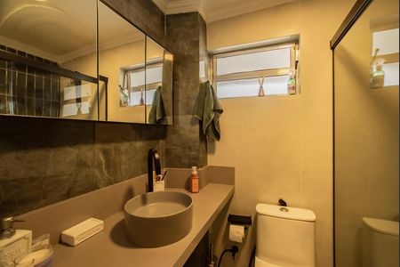Apartamento para alugar com 55m², 2 quartos e 1 vaga Apartamento para alugar com 55m², 2 quartos e 1 vagaBanheiro
