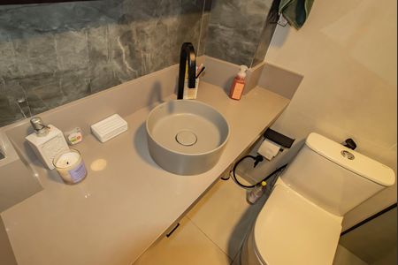Apartamento para alugar com 55m², 2 quartos e 1 vaga Apartamento para alugar com 55m², 2 quartos e 1 vagaBanheiro