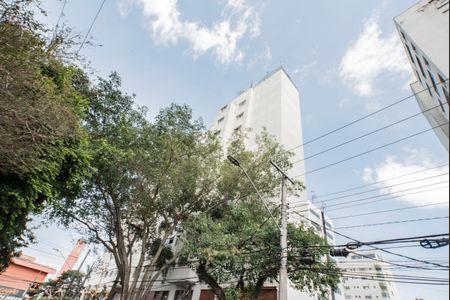 Apartamento para alugar com 55m², 2 quartos e 1 vaga Apartamento para alugar com 55m², 2 quartos e 1 vagaFachada