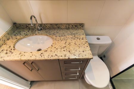 Apartamento para alugar com 38m², 2 quartos e sem vaga Apartamento para alugar com 38m², 2 quartos e sem vagaBanheiro