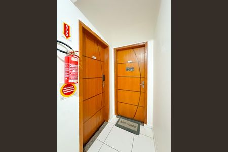 Apartamento para alugar com 69m², 2 quartos e 2 vagasHall social