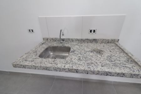Apartamento para alugar com 39m², 2 quartos e 1 vagaSala/Cozinha