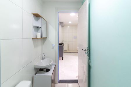 Apartamento para alugar com 32m², 2 quartos e sem vaga Apartamento para alugar com 32m², 2 quartos e sem vagaBanheiro