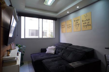 Sala de apartamento à venda com 2 quartos, 49m² em Santa Fe, Porto Alegre