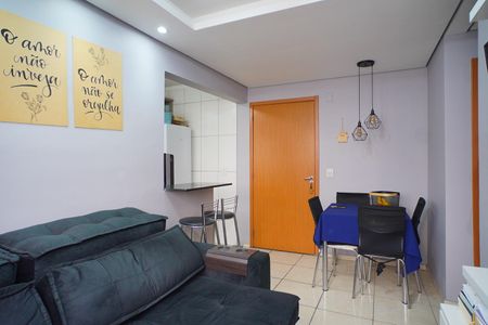 Sala de apartamento à venda com 2 quartos, 49m² em Santa Fe, Porto Alegre