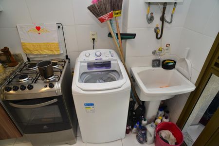 Apartamento para alugar com 80m², 2 quartos e 1 vagaÁrea de Serviço