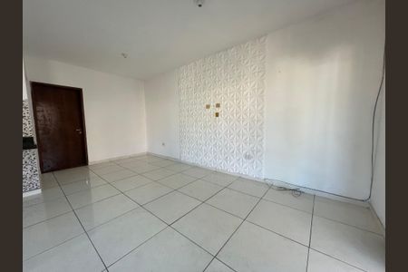 Sala de casa para alugar com 2 quartos, 60m² em Jardim Luísa, São Paulo