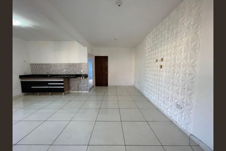 Sala de casa para alugar com 2 quartos, 60m² em Jardim Luísa, São Paulo