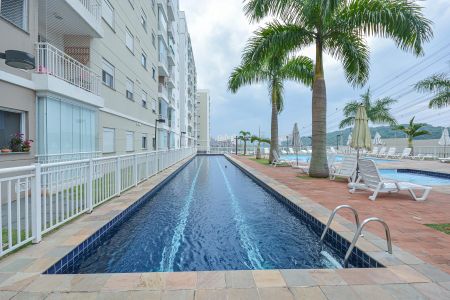 Apartamento à venda com 65m², 2 quartos e 1 vagaÁrea comum - Piscina