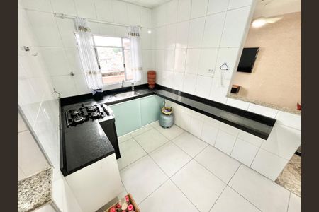 Apartamento para alugar com 64m², 2 quartos e sem vagaCozinha e Área de Serviço