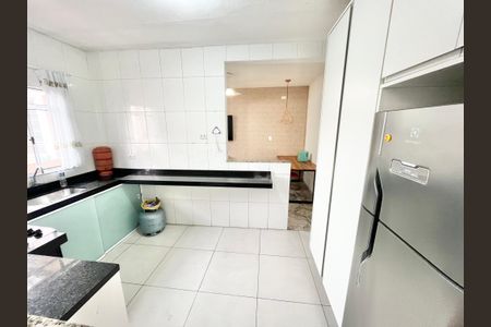 Apartamento para alugar com 64m², 2 quartos e sem vagaCozinha e Área de Serviço