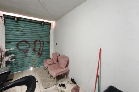 Casa à venda com 325m², 3 quartos e 6 vagasCômodo extra