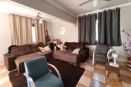 Casa à venda com 325m², 3 quartos e 6 vagasSala de Estar