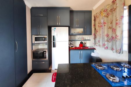 Casa à venda com 325m², 3 quartos e 6 vagasCozinha