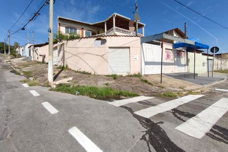 Casa à venda com 325m², 3 quartos e 6 vagasFachada
