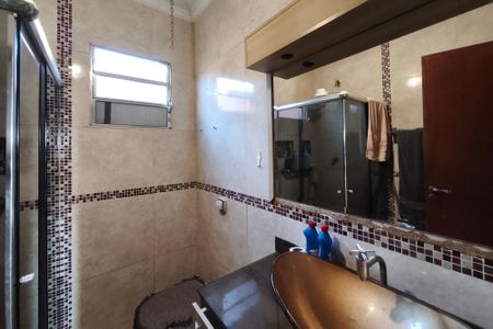 Casa à venda com 325m², 3 quartos e 6 vagasBanheiro