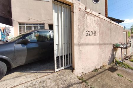 Casa à venda com 325m², 3 quartos e 6 vagasCasa 2Fachada