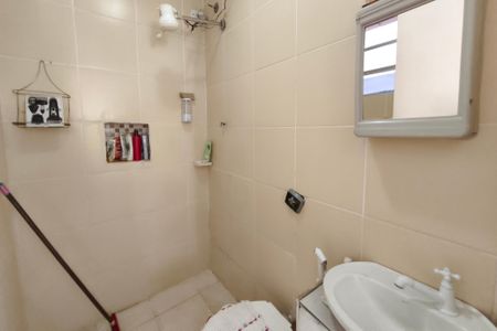 Casa à venda com 325m², 3 quartos e 6 vagasCasa 2 - Banheiro