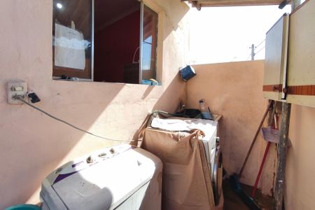 Casa à venda com 325m², 3 quartos e 6 vagasCasa 2 - Área de serviço