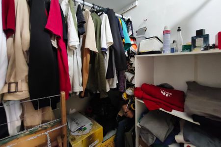 Casa à venda com 325m², 3 quartos e 6 vagasCasa 2 - Quarto 2