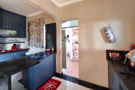 Casa à venda com 325m², 3 quartos e 6 vagasCozinha
