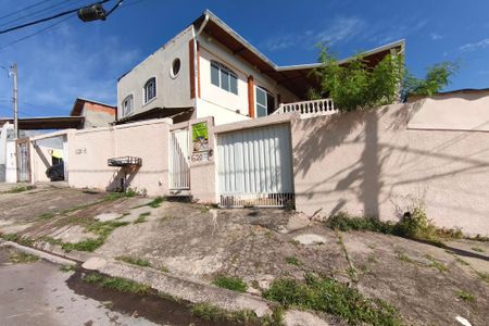 Casa à venda com 325m², 3 quartos e 6 vagasFachada