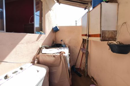 Casa à venda com 325m², 3 quartos e 6 vagasCasa 2 - Área de serviço