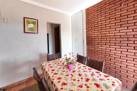Casa à venda com 325m², 3 quartos e 6 vagasSala de Jantar