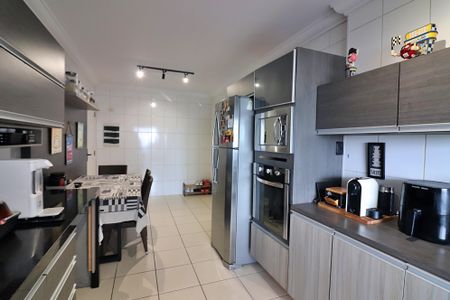 Apartamento à venda com 158m², 3 quartos e 3 vagasCozinha 