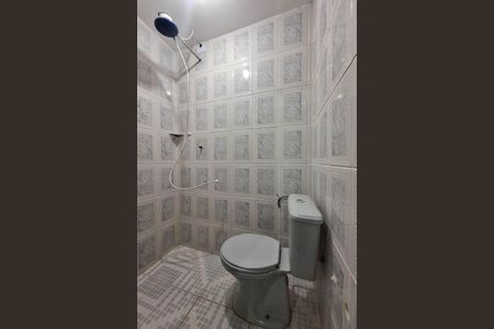 Casa de condomínio à venda com 258m², 3 quartos e 4 vagasBanheiro de serviço