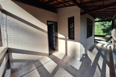 Casa de condomínio à venda com 258m², 3 quartos e 4 vagasVaranda da Suíte 1