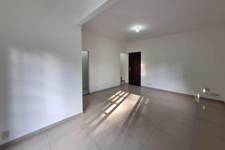 Sala de casa de condomínio à venda com 3 quartos, 258m² em Santa Barbara, Niterói