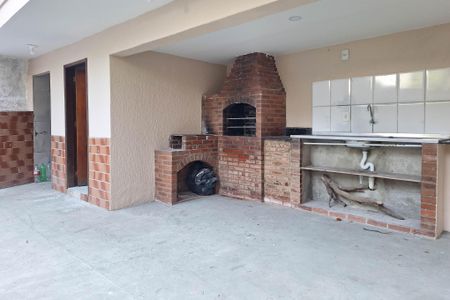 Casa de condomínio à venda com 258m², 3 quartos e 4 vagasQuintal