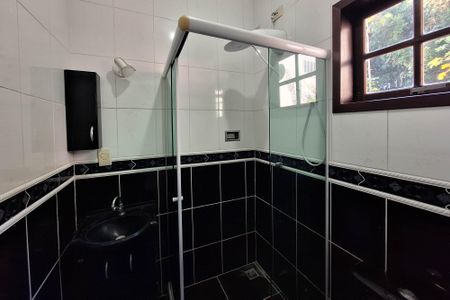 Casa de condomínio à venda com 258m², 3 quartos e 4 vagasBanheiro 1
