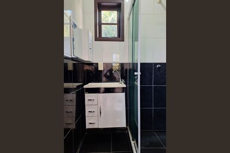 Casa de condomínio à venda com 258m², 3 quartos e 4 vagasBanheiro da Suíte 1