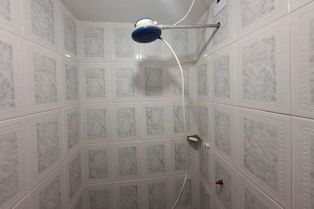 Casa de condomínio à venda com 258m², 3 quartos e 4 vagasBanheiro de serviço