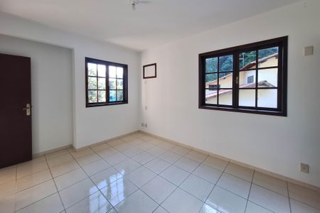 Casa de condomínio à venda com 258m², 3 quartos e 4 vagasSuíte 1