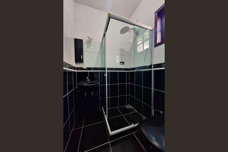 Casa de condomínio à venda com 258m², 3 quartos e 4 vagasBanheiro 1