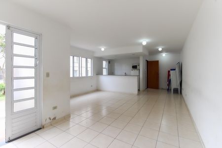 Apartamento para alugar com 50m², 2 quartos e 1 vaga Apartamento para alugar com 50m², 2 quartos e 1 vagaÁrea Comum