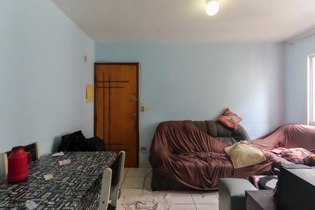Sala de apartamento para alugar com 2 quartos, 50m² em Jardim Zelia, Itaquaquecetuba