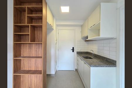 Cozinha de apartamento para alugar com 1 quarto, 26m² em Vila Olímpia, São Paulo