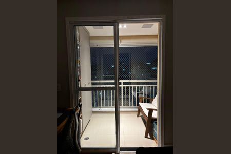 Apartamento à venda com 56m², 2 quartos e 1 vaga Apartamento à venda com 56m², 2 quartos e 1 vagaVaranda