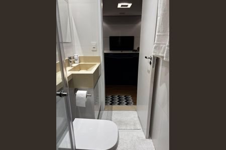 Apartamento à venda com 56m², 2 quartos e 1 vaga Apartamento à venda com 56m², 2 quartos e 1 vagaBanheiro