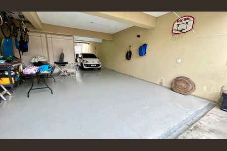 Casa à venda com 240m², 3 quartos e 8 vagasÁrea de Serviço