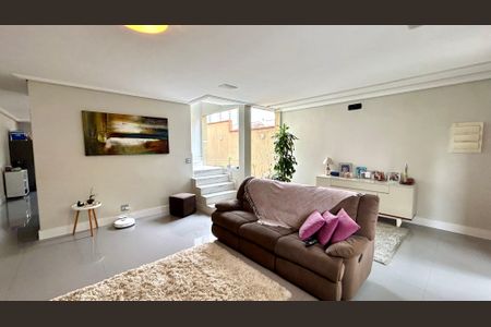 Sala de casa à venda com 3 quartos, 240m² em Vila Moreira, Guarulhos